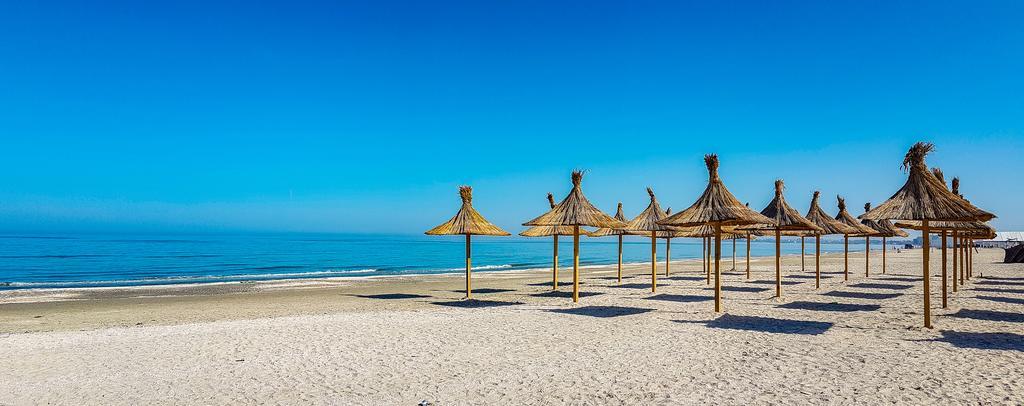 Summerland Beach Privilege Apartment Mamaia Exterior photo